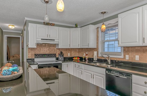 Surfside Beach Casa | Beautiful!!!! 2 king bed-2 bath-End of August Special!