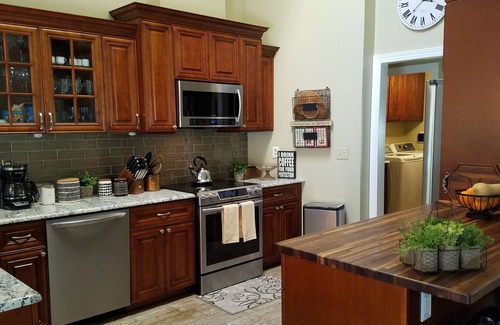 Palm Harbor Casa | Hermosa 2500 pies cuadrados Palm Harbor Home 5 millas de la playa
