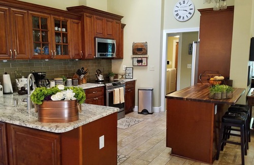 Palm Harbor Casa | Hermosa 2500 pies cuadrados Palm Harbor Home 5 millas de la playa