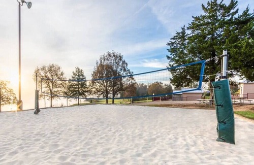 De Soto Condominio | Beautiful 2BD condo in lakefront resort with lots of outdoor onsite activities