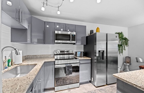 Southside Apartamento | Beautiful 2BR 1 Bath in West Palm Beach / 5 min to beach