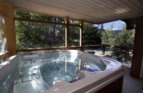 Village North Casa | Beautiful 2BR/2B Townhouse with Private Hot Tub