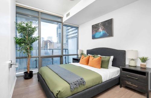 Bay Cloverhill Apartamento | Beautiful 2BR 2BA w 4 Beds Near Yorkville Bloor