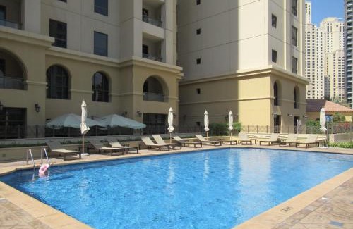 Dubai Marina Apartamento | Beautiful 2BR & 4BR Apartments on JBR Beach, Walking Distance to Bluewaters Island - By Sunkissed Holiday Homes