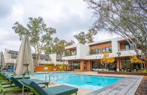 Cupertino Apartamento | Beautiful 2BR in Cupertino, Pool + Pet-Friendly