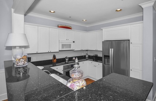 Beach District Condominio | Hermoso 2BR WaterColor condo * 6 WaterColor Blvd # 202 * Pasos para el Beach Club