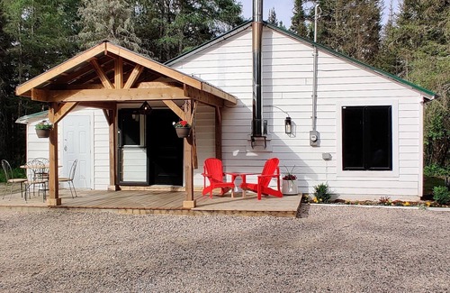 Machar Cabaña | Beautiful 3+1 bedroom cottage for rent sleeps 8 surrounded by nature