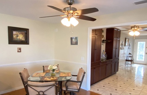 The Villages Casa | Beautiful 3/2 Dog-Friendly Golf Course Home w/ Pool & Close to EVERYTHING!