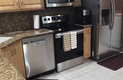 Lauderhill Casa | Beautiful 3/2 Townhouse
