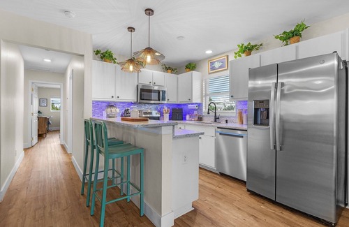 Pine Island Center Casa | Beautiful 3/3 Island Retreat with Heated Pool, Dock & Private Boat Ramp.