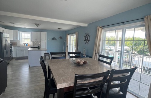 Key Largo Village Casa | Hermoso 3/2 recientemente renovado en Canal * Playa privada * Acceso al mar