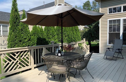 Saratoga Springs Casa | Beautiful 3 bedroom townhouse on a Golf Course, minutes to downtown Saratoga.