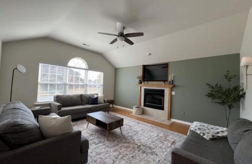Bentonville Casa | Beautiful 3 bed 2 bath home near Crystal Bridges