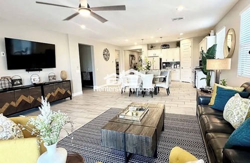 Tolleson Casa | Beautiful 3 bed 3 bath house in awesome community w/ Mountain Views & much more