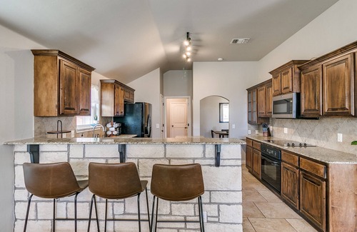 Edmond Casa | Beautiful 3 bed in Family Friendly Neighborhood