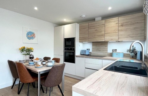 Chysauster Casa | Beautiful 3 Bed Townhouse with Parking, close to Sea Front