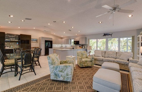 Summerland Key Casa | Beautiful 3 Bedroom 3 Bath Open Water Pool Home With Excellent Boating