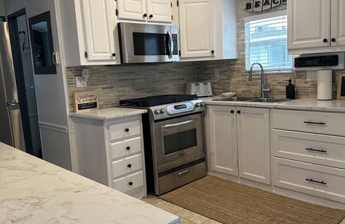 Sherkston Cabaña | Beautiful 3-Bedroom Cottage located on Sherkston Shores!