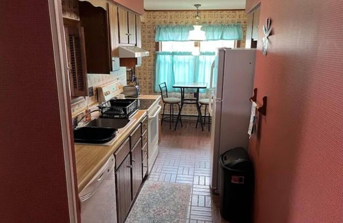 Sweet Valley Casa | Beautiful 3 Bedroom Lakefront Home