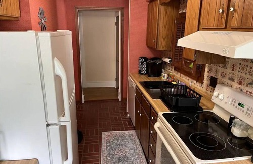 Sweet Valley Casa | Beautiful 3 Bedroom Lakefront Home