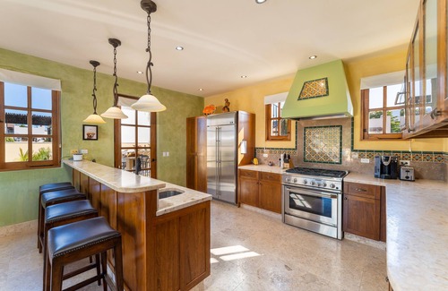 Nopolo Casa | Beautiful 3 bedroom & 3 1/2 bathroom custom Home. Amazing Ocean View