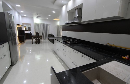 Rajkot Apartamento | Precioso apartamento de 3 dormitorios cerca de Crystal Mall, Kalawad Road, Rajkot