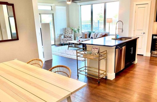 College Station Apartamento | Beautiful 3 Bedroom Apt.