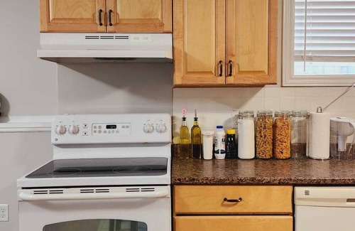 Dartmouth Apartamento | Beautiful 3 bedroom private basement suite in Dartmouth!