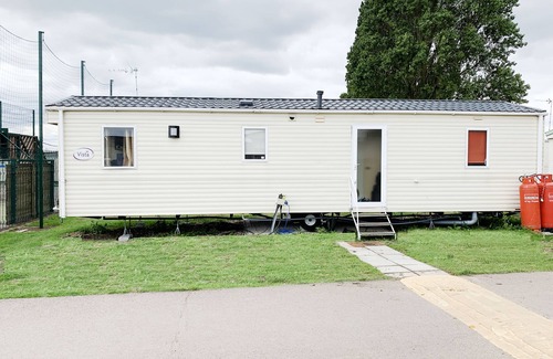 Colchester Casa | Beautiful 3-bedroom Caravan at Mersea Island