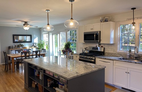South Chatham Casa | Beautiful 3 bedroom Cape with spacious deck and hot tub
