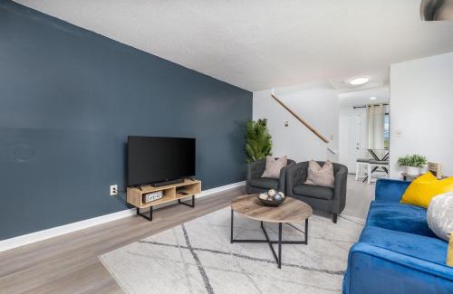 Hartford Casa | Beautiful 3 bedroom Condo in Hartford!