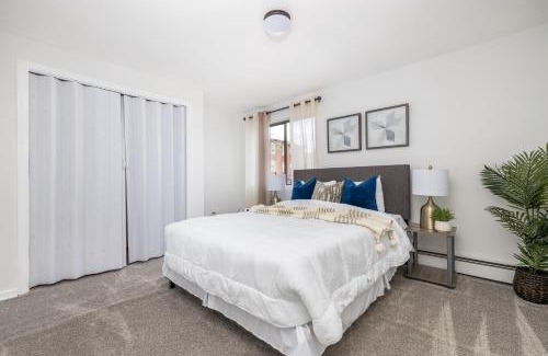 Hartford Casa | Beautiful 3 bedroom Condo in Hartford!