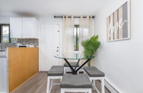 Hartford Casa | Beautiful 3 bedroom Condo in Hartford!