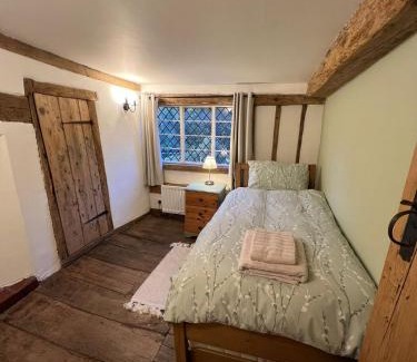 Goudhurst Casa | Beautiful 3 Bedroom Countryside Cottage