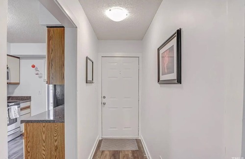 Northeast Raleigh Casa | Beautiful 3-bedroom Furnished Town house close to restaurants and Airport