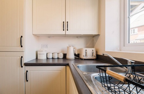 Worcester Casa | Beautiful 3 Bedroom Home Near Worcester