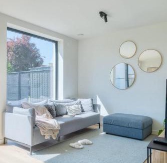 Astene Apartamento | Beautiful 3-Bedroom Home with Garden & Parking