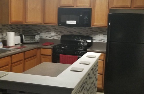 Bushkill Casa | Hermosa casa de 3 dormitorios dentro de Saw Creek Estates cerca de la piscina VIP con conexión Wi-Fi