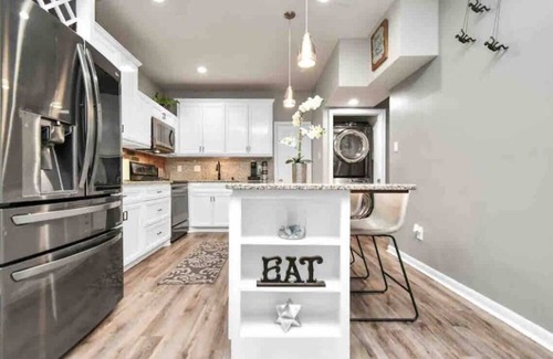 Barker Casa | Beautiful 3-bedroom Patio Home in Houston w/ WiFi, AC near Champions Golf course