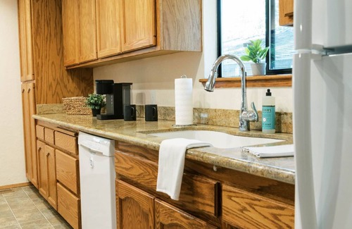 Nevada City Casa | Beautiful 3 Bedroom Home, 5 Minutes To Downtown Nevada City!