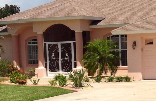 Broadmoor Villa | Hermosa casa de vacaciones de 3 dormitorios con piscina privada
