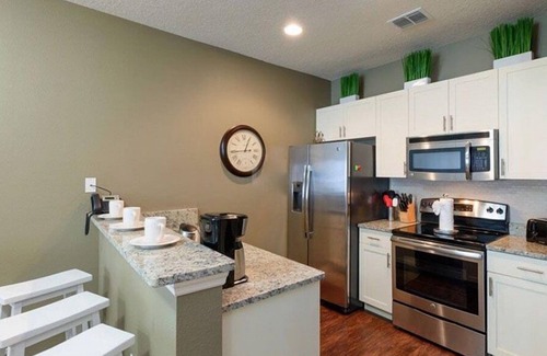 Campbell Casa | Beautiful 3 bedrooms townhome, bright living room, HD TV