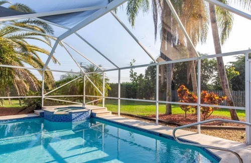 Equestrian Walk Apartamento | Beautiful 3 Br. Single family (101172) by Houzlet