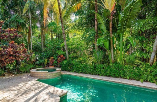 Palm Beach Casa | Beautiful 3 Br. Townhome (101130) by Houzlet