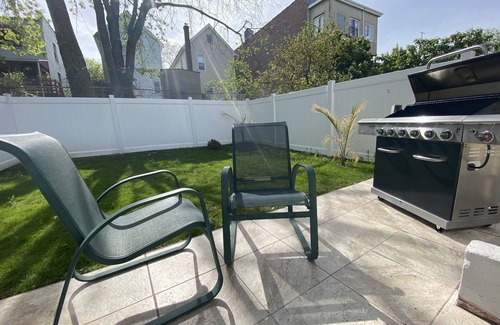 Williamsbridge Casa | Beautiful 3 level home free parking and self check in