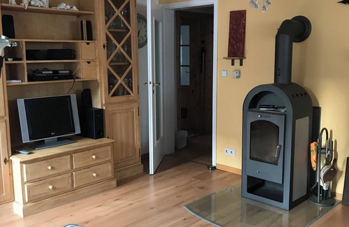 Oberturkheim Condominio | Beautiful 3 room apartment, 75 sqm