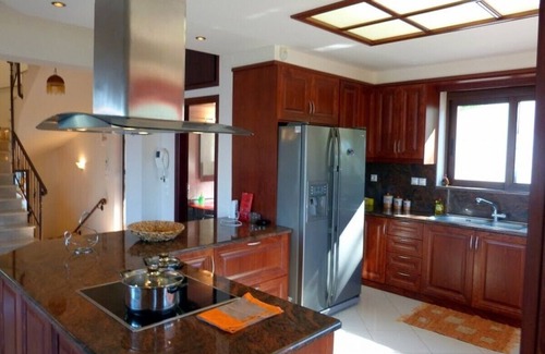 Katochori Villa | Hermosa villa de 3 plantas con piscina privada y vistas increíbles al mar de Creta.