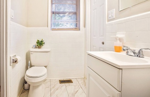 Fayetteville Casa | Beautiful 3BD Minutes To Fort Bragg~Fayetteville
