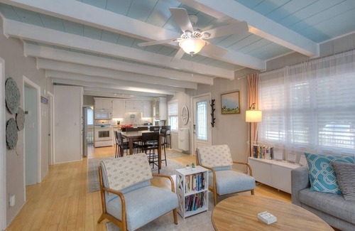 Yaupon Beach Casa | Beautiful 3BR,1Full BA, 2 Half BA - Hot tub, Walk to Beach, Dog Friendly, Sleeps