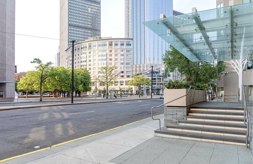 Back Bay Apartamento | Beautiful 3BR 2BA Condo in back bay heart